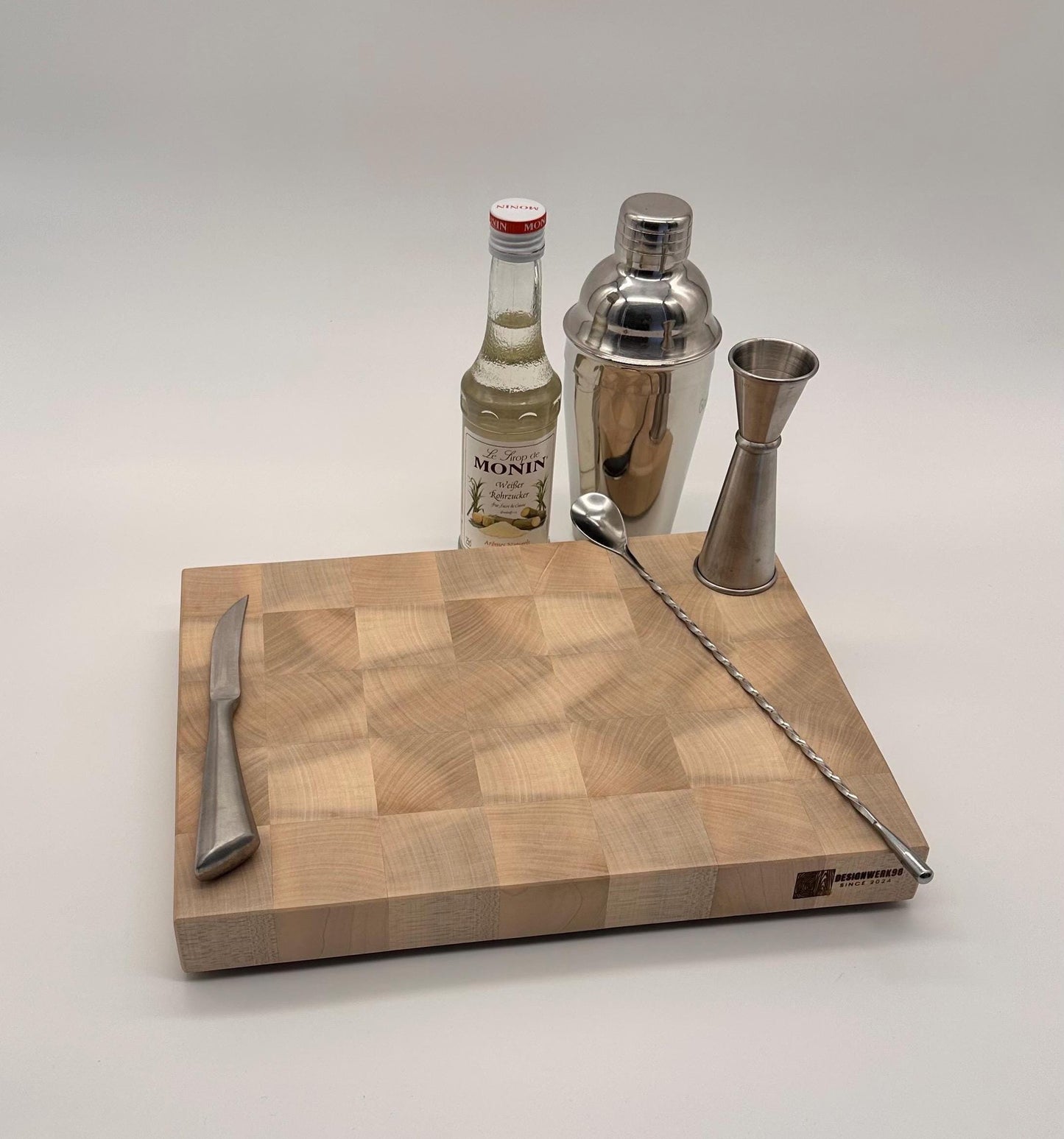 Stirnholz-Schneidebrett aus Ahorn – handgefertigt, 33x25 cm, rutschfest & messerschonend